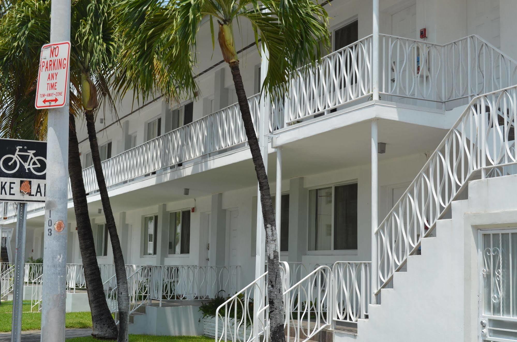 Miami Club Resort Miami Beach Esterno foto